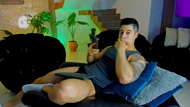 lukas green11 online show from June 9, 2026, 12:22 am
