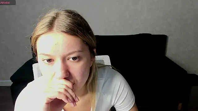 Snapshot of Shakira_Lux chatting on June 11, 2026, 8:00 am Shakira Lux online show from June 11, 2026, 8:00 am