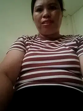 -Yeyi- online show from June 2, 2026, 11:21 am