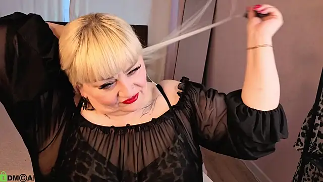 Vera Ross online show from May 27, 2026, 1:15 am