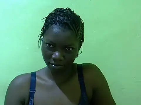 Snapshot of Sweet-Lynn chatting on July 8, 2026, 3:41 am Sweet-Lynn online show from July 8, 2026, 3:41 am