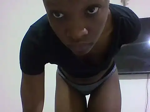 Blushkitten online show from June 13, 2026, 9:13 pm