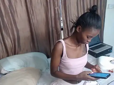 Snapshot of Africana_slim chatting on July 9, 2026, 9:10 am Africana slim online show from July 9, 2026, 9:10 am