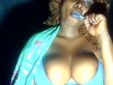 Snapshot of Yaspretty6 chatting on July 18, 2026, 9:56 pm Yaspretty6 online show from July 18, 2026, 9:56 pm