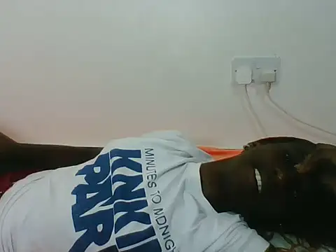 Darkpretty23 online show from June 4, 2026, 3:11 am