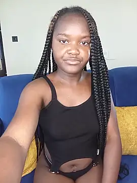 Snapshot of little_creamy chatting on June 8, 2026, 12:06 pm little creamy online show from June 8, 2026, 12:06 pm