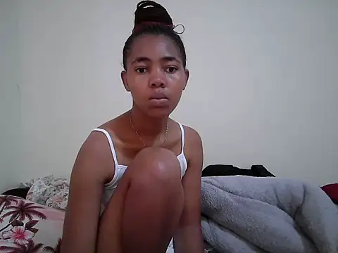 MidnightNala online show from June 26, 2026, 4:18 am