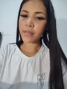 lusinee  online show from June 18, 2026, 5:17 am