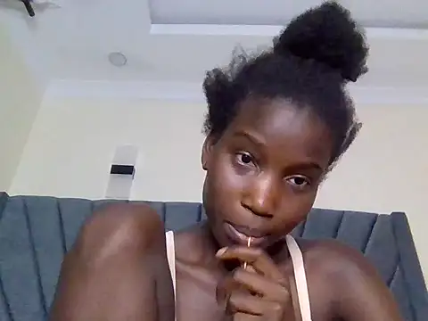 slimy gal12 online show from May 18, 2026, 4:29 am