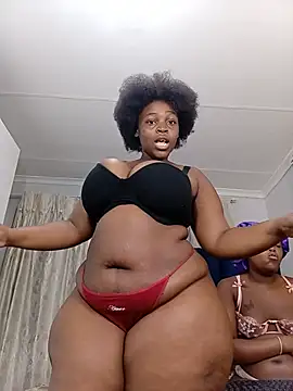 Snapshot of NaturalCurves7 chatting on June 26, 2026, 8:25 pm NaturalCurves7 online show from June 26, 2026, 8:25 pm