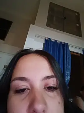 Diosacurvy online show from June 18, 2026, 9:53 pm