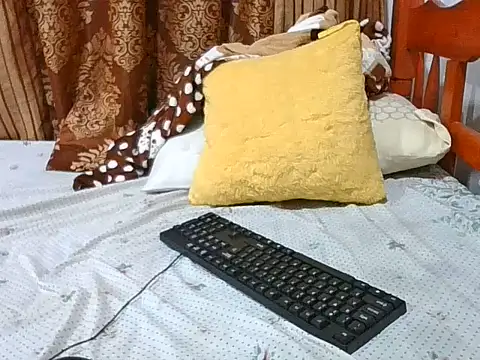 Snapshot of sweet_naughty chatting on June 6, 2026, 7:41 pm sweet naughty online show from June 6, 2026, 7:41 pm