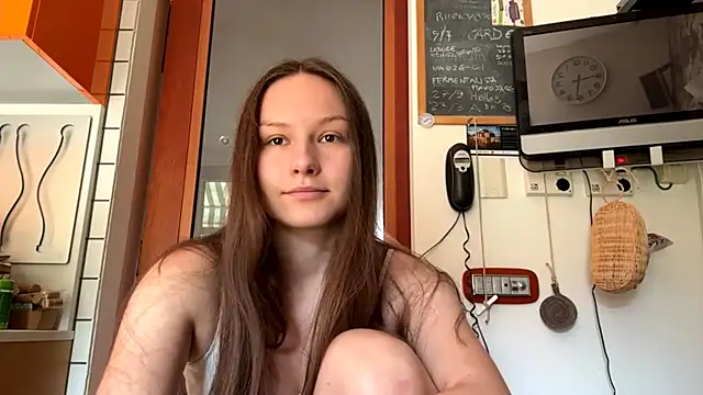 Snapshot of ShaylaChong chatting on July 14, 2026, 7:24 am ShaylaChong online show from July 14, 2026, 7:24 am