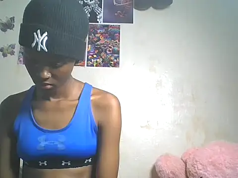 loversoncam online show from May 23, 2026, 4:44 am
