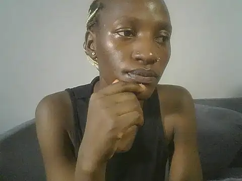 SleekCandy petites online show from June 3, 2026, 1:23 pm