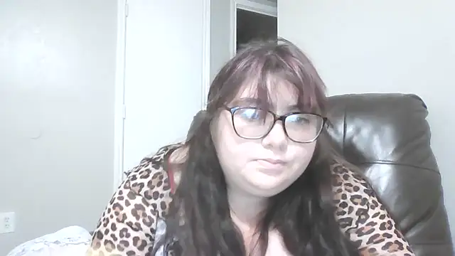 bubblegumeva online show from May 19, 2026, 1:32 am