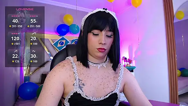 Snapshot of Tiffany_Valentiine chatting on July 10, 2026, 10:32 pm Tiffany Valentiine online show from July 10, 2026, 10:32 pm