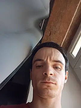 thomsnapchaud online show from June 25, 2026, 12:43 pm