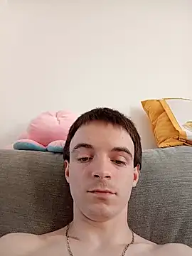 thomsnapchaud online show from July 12, 2026, 7:42 am