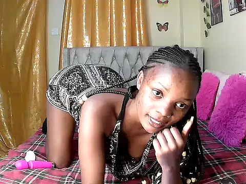 Naughtkittyx online show from June 3, 2026, 10:36 pm