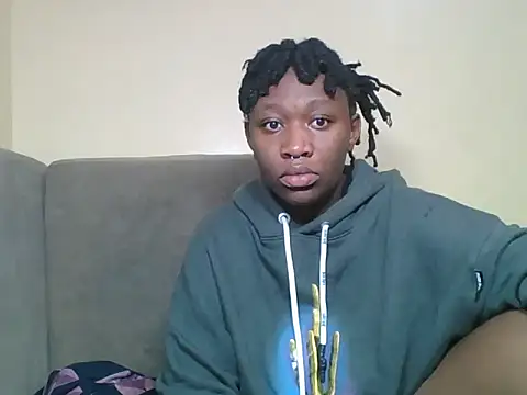 LunaCharm2 online show from June 2, 2026, 5:07 am