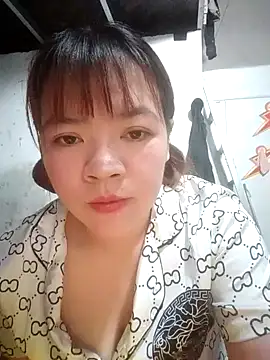 Loleml01 online show from June 4, 2026, 2:05 am