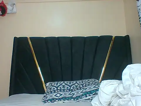 petite cuteass online show from May 22, 2026, 3:15 am