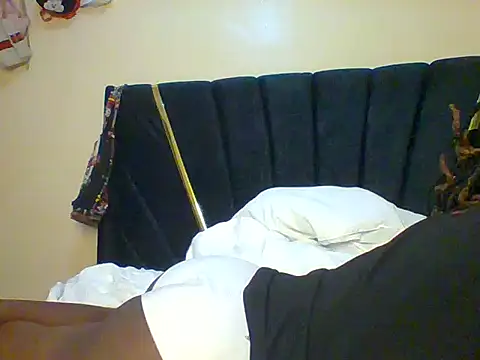 petite cuteass online show from May 20, 2026, 7:55 pm