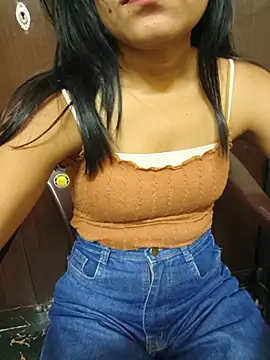 Shanaya 001 online show from May 27, 2026, 5:04 am