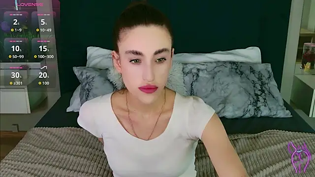 Snapshot of MadisonRen chatting on June 22, 2026, 11:18 am MadisonRen online show from June 22, 2026, 11:18 am