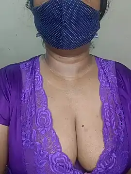 MISS-LOVEV online show from July 19, 2026, 12:46 pm