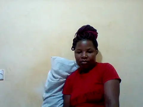 Snapshot of Camilla-Sweets chatting on July 15, 2026, 1:56 am Camilla-Sweets online show from July 15, 2026, 1:56 am