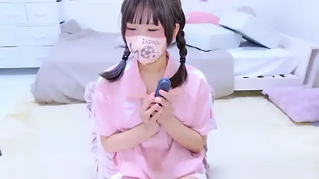 Snapshot of 72_mikan chatting on July 14, 2026, 8:30 am 72 mikan online show from July 14, 2026, 8:30 am