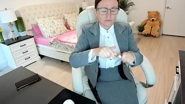 Vika73 online show from October 19, 2025, 1:47 pm