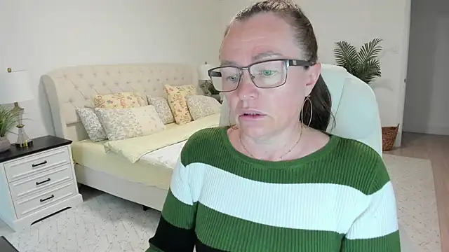 Vika73 online show from June 10, 2026, 11:33 am
