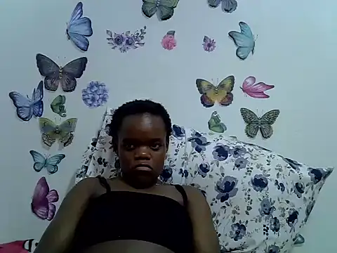 Snapshot of mindnightsnack chatting on July 17, 2026, 5:15 am mindnightsnack online show from July 17, 2026, 5:15 am