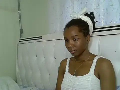 Snapshot of Sexy_vylsa chatting on July 17, 2026, 6:32 am Sexy vylsa online show from July 17, 2026, 6:32 am