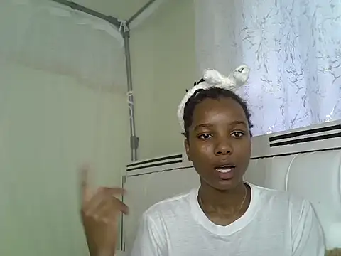 Snapshot of Sexy_vylsa chatting on July 13, 2026, 10:47 am Sexy vylsa online show from July 13, 2026, 10:47 am