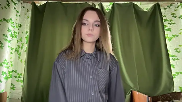 LisaPorse online show from May 28, 2026, 2:12 pm