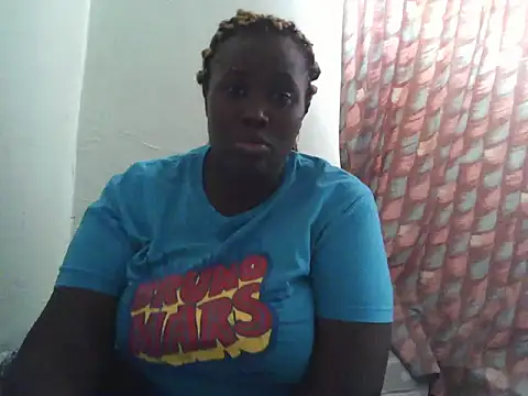Snapshot of yummyqueen254 chatting on July 19, 2026, 12:02 pm yummyqueen254 online show from July 19, 2026, 12:02 pm