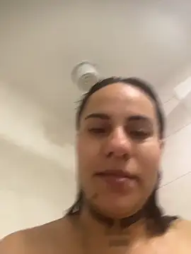 Snapshot of MadisonYoung000 chatting on June 18, 2026, 9:42 pm MadisonYoung000 online show from June 18, 2026, 9:42 pm