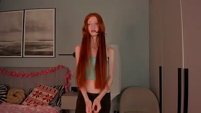 Snapshot of HaleyKoelling chatting on July 19, 2026, 7:43 pm HaleyKoelling online show from July 19, 2026, 7:43 pm