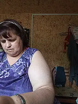 Snapshot of LisichkaOksana chatting on July 9, 2026, 1:54 pm LisichkaOksana online show from July 9, 2026, 1:54 pm