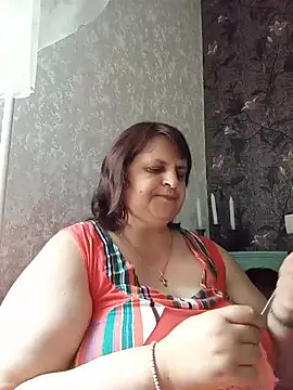 Snapshot of LisichkaOksana chatting on July 5, 2026, 8:54 am LisichkaOksana online show from July 5, 2026, 8:54 am