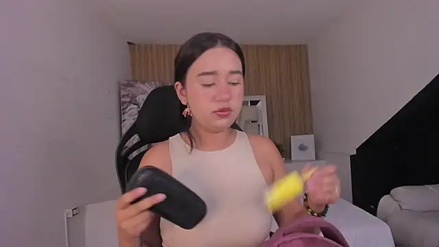 SweetNova1 online show from May 26, 2026, 3:04 am