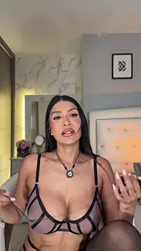 Anny Honeey online show from June 3, 2026, 1:56 pm