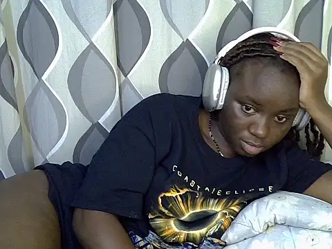 Snapshot of cute_gee5 chatting on June 24, 2026, 9:23 pm cute gee5 online show from June 24, 2026, 9:23 pm