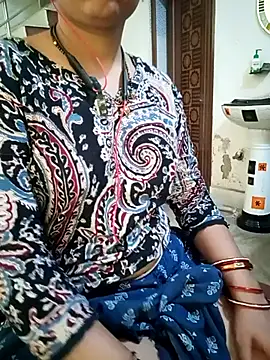 ZOYA-STRIP online show from May 25, 2026, 8:35 am