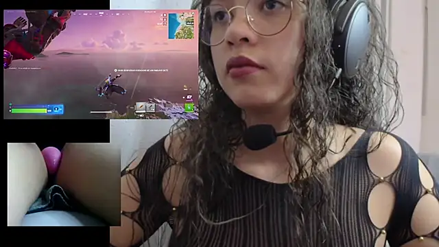 Snapshot of scarletdollof chatting on May 27, 2026, 6:37 pm scarletdollof online show from May 27, 2026, 6:37 pm