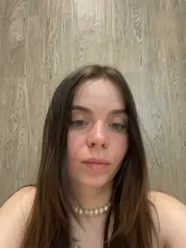 Snapshot of summerDESIRE chatting on May 26, 2026, 12:58 pm summerDESIRE online show from May 26, 2026, 12:58 pm
